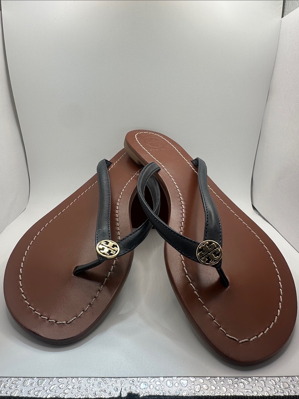 Tory Burch Navy Leather Logo Thong Sandals with Brown Footbed size 8